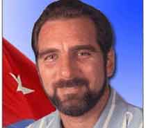 Liberan a antiterrorista cubano René González