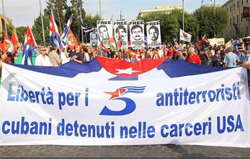 Numerosos carteles en Roma exigen libertad de los cinco héroes cubanos