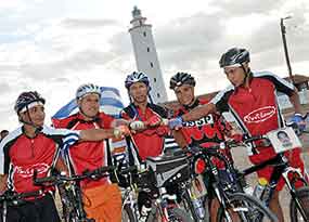 Realizan en Cuba recorrido ciclístico en solidaridad con Los Cinco