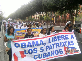 Solidarios peruanos piden a Obama libertad de cubanos presos